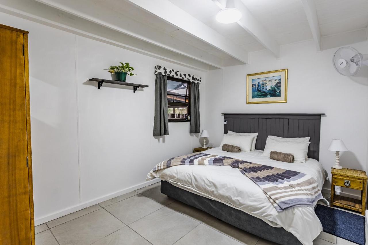 Arch Cabins Self Catering Homes Storms River Стормсривиер Екстериор снимка