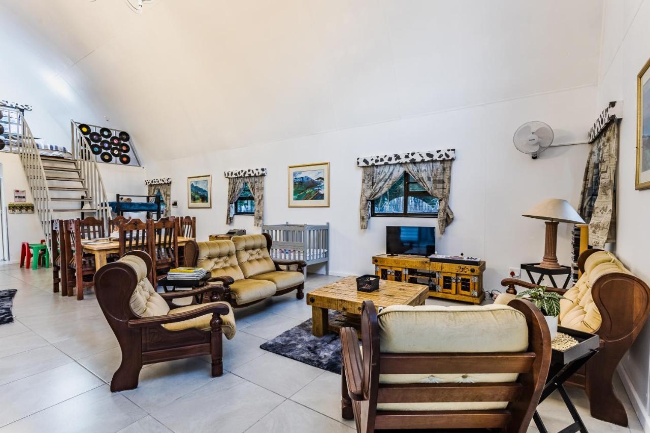 Arch Cabins Self Catering Homes Storms River Стормсривиер Екстериор снимка
