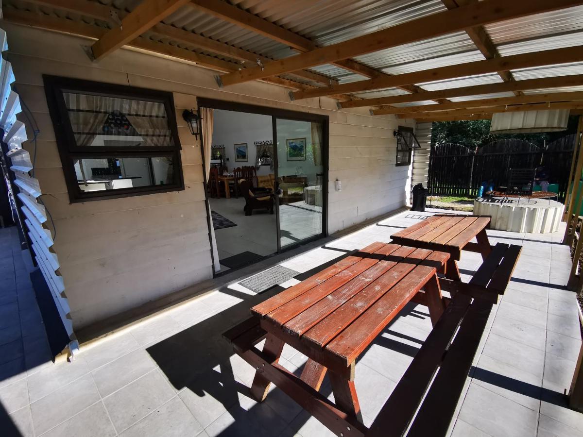 Arch Cabins Self Catering Homes Storms River Стормсривиер Екстериор снимка