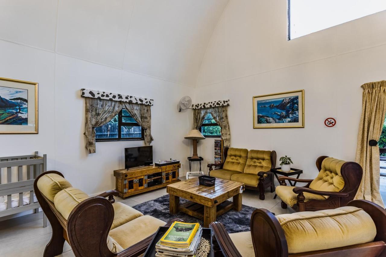 Arch Cabins Self Catering Homes Storms River Стормсривиер Екстериор снимка