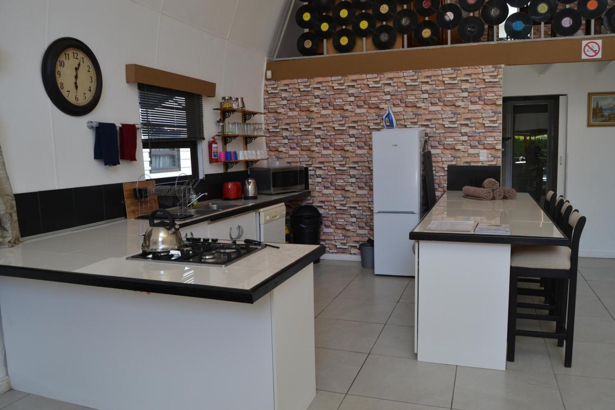 Arch Cabins Self Catering Homes Storms River Стормсривиер Екстериор снимка